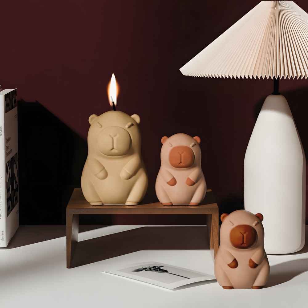Standing Capybara Scent Candle - огляд і ціна Candle Supplies Store